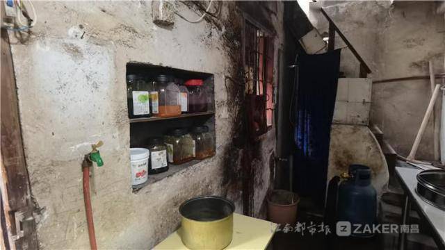 监管处罚最新动态及小巷深处特色小店的探秘之旅