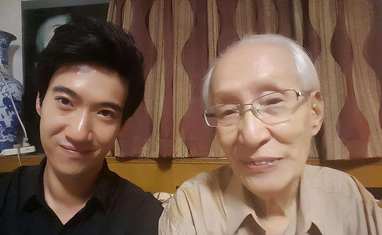 本田女装摩托车最新款,城市中的时尚温情之旅